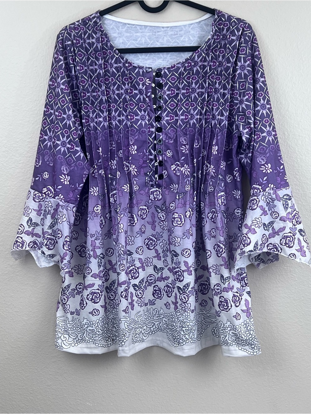 Purple White Floral Front Button VNeck 3/4 Bell Handkerchief Sleeve Boho Size S